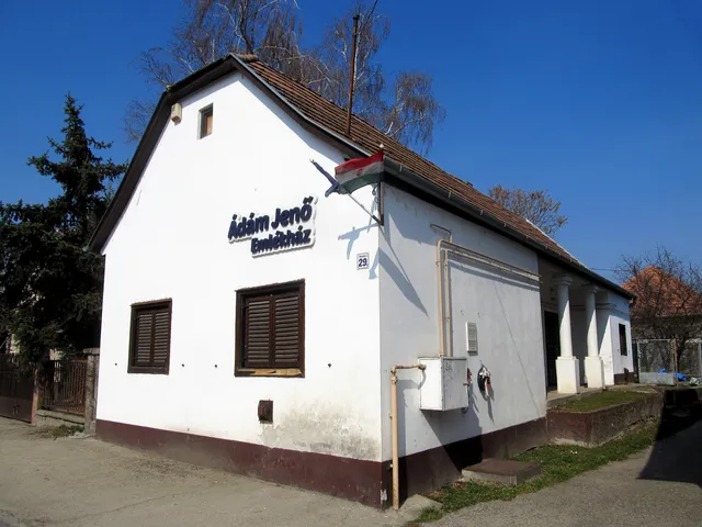 Ádám Jenő Emlékház