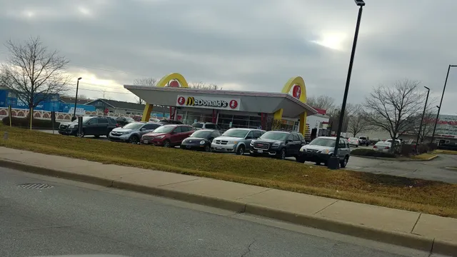 Highland Grove Shopping Center