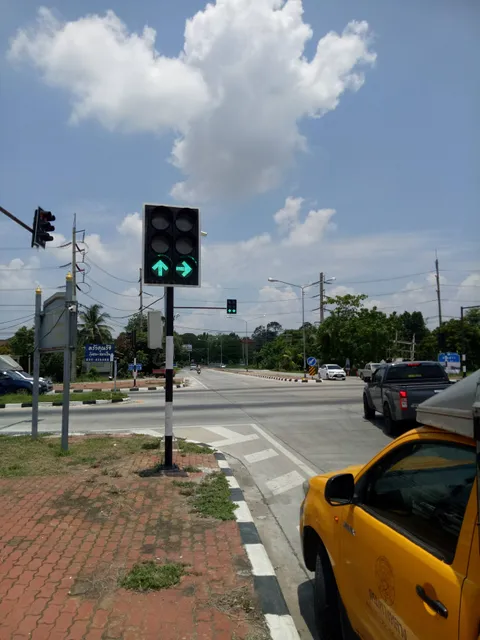 Sam Sao Intersection