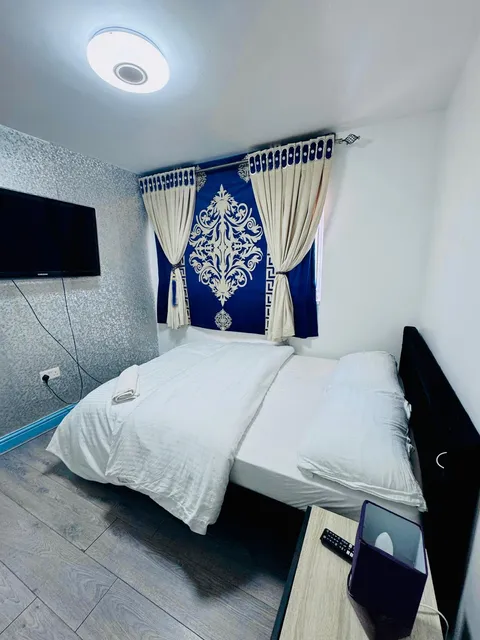 UNIQUE PRIVATE ROOMS