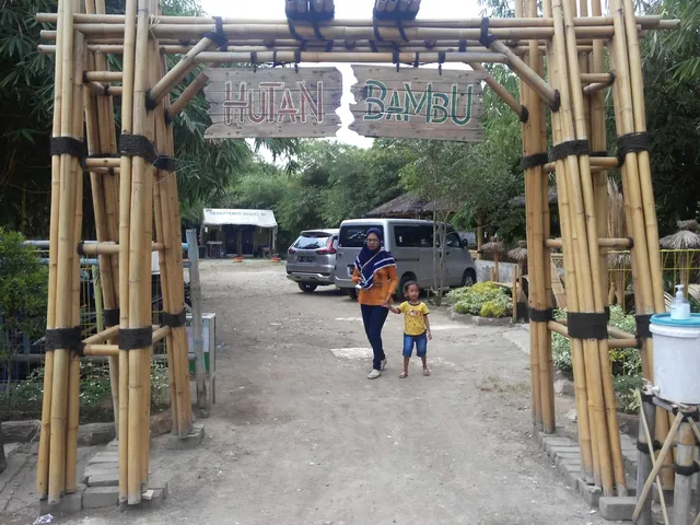 Taman wisata Hutan Bambu - Kota Bekasi