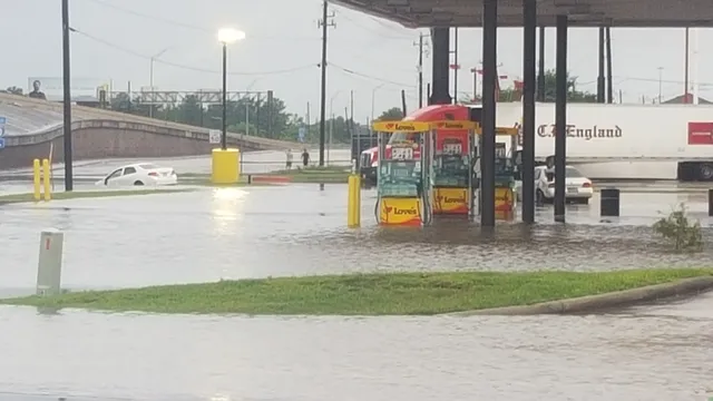 Baytown Express Travel Plaza