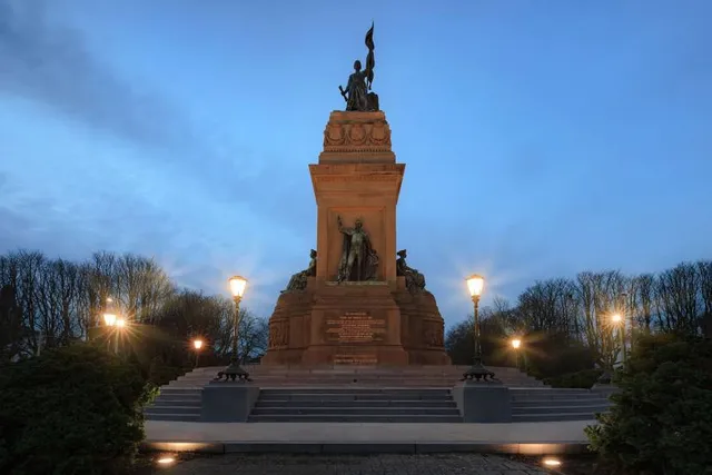 Independence Monument