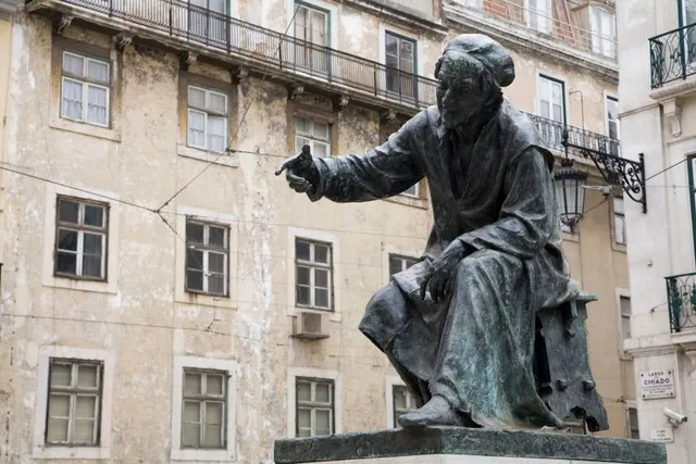 Statue of António Ribeiro