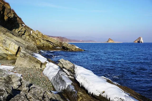 Plyazh Bukhty Steklyannaya