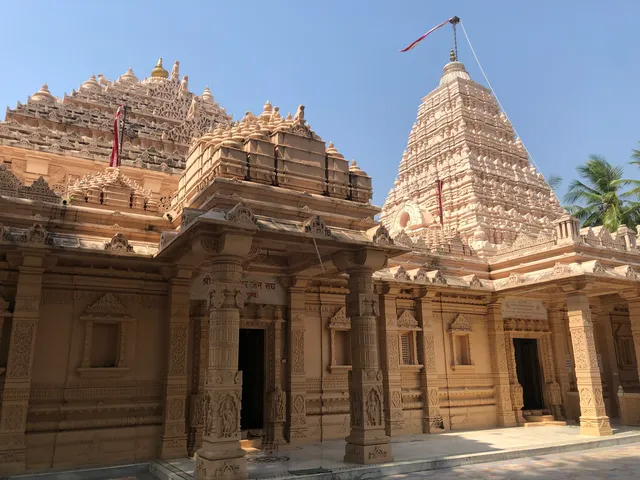 Kolanupaka Swetamber Jain Mandir