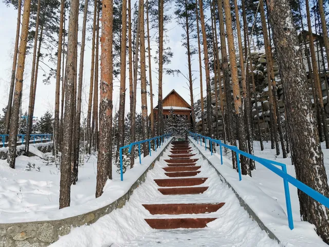 Listvennaya Mountain, ski entertainment complex