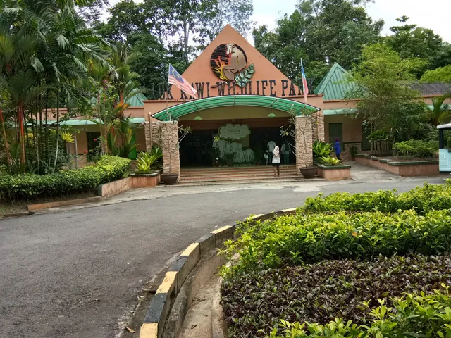 Lok Kawi Wildlife Park