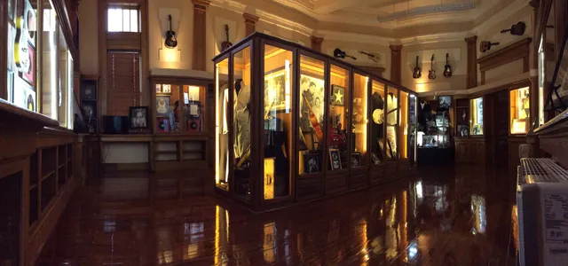 The Carnegie Center for Arts and History