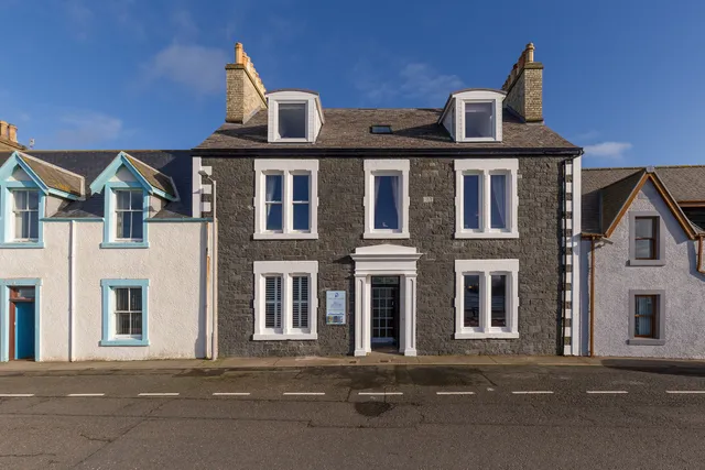 Carlton Large Holiday House ~ Portpatrick ~ Beautifully Refurbished (Sleeps 16) ~ Dog Friendly with Private Garden