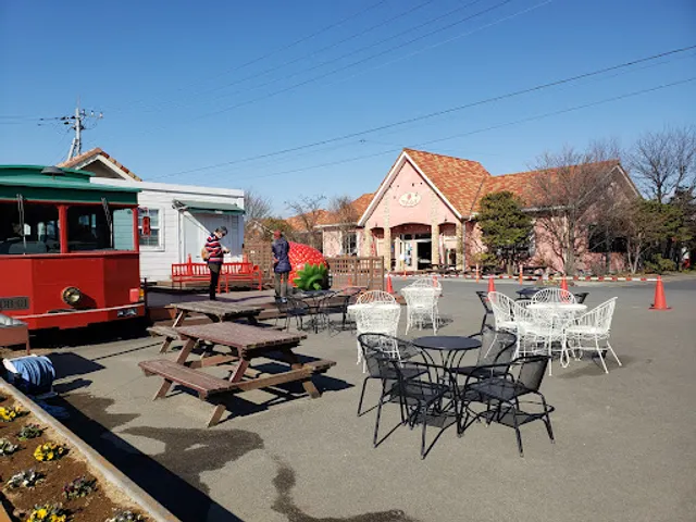 いちごの里ベリーベリーマルシェ