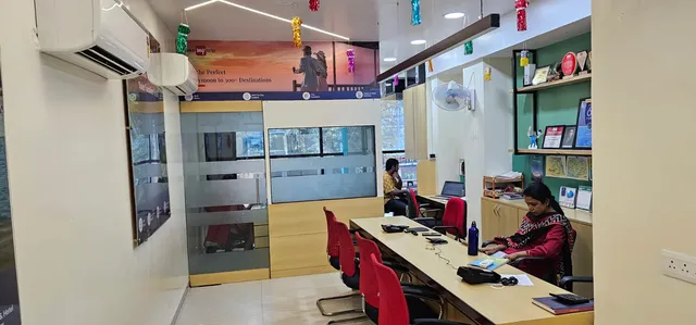 MakeMyTrip Store - Gokulpeth