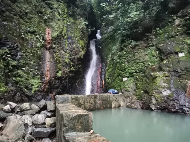 Cascada de aguas calientes