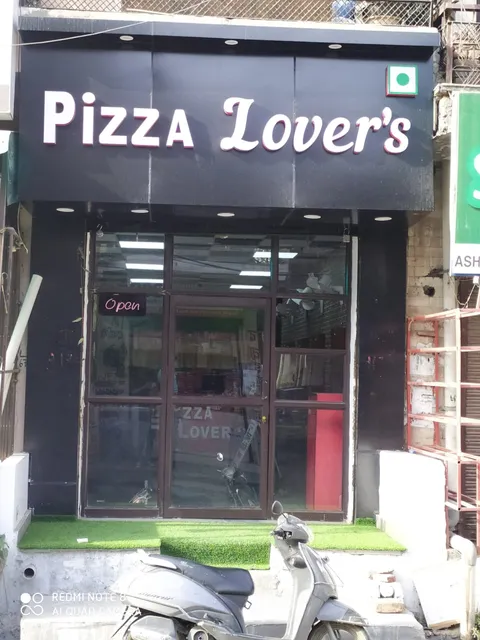 Pizza Lovers