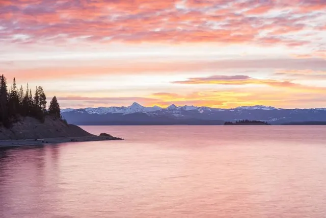 Yellowstone Lake