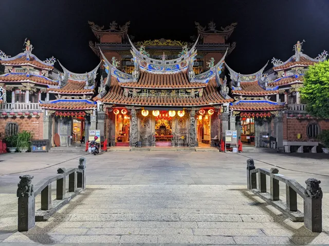 Zhonggang Cihyu Temple