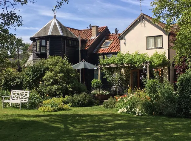 Riverside Cottage bed and Breakfast