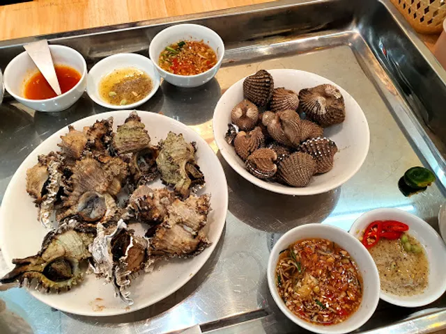 Quán Hải Sản Hương Lan