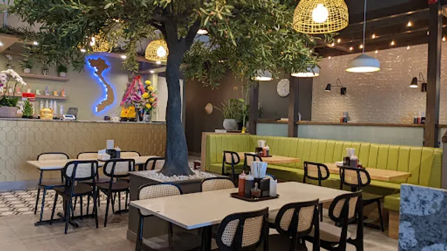 Pho Pham (Signal Hill)