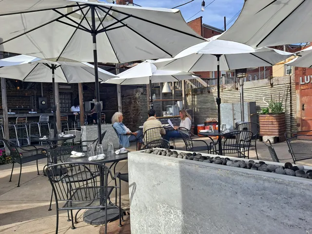 Luxe Kitchen & Lounge