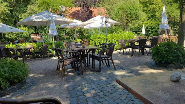 Lintel's Kotten Restaurant & Café - Ishak Nihal