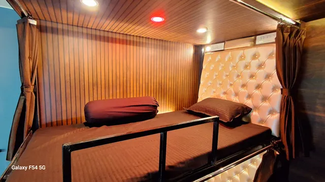 Urbania The Premium Pg or hostel accommodation for boys in Baranagar Kolkata