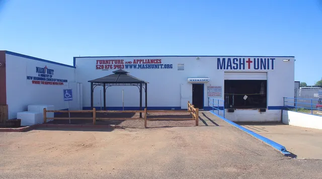 M.A.S.H. Unit Furniture and Appliances