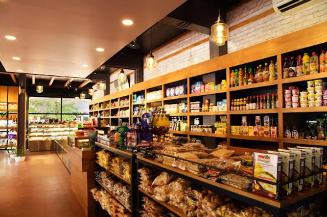 Marlee's Bake Junction