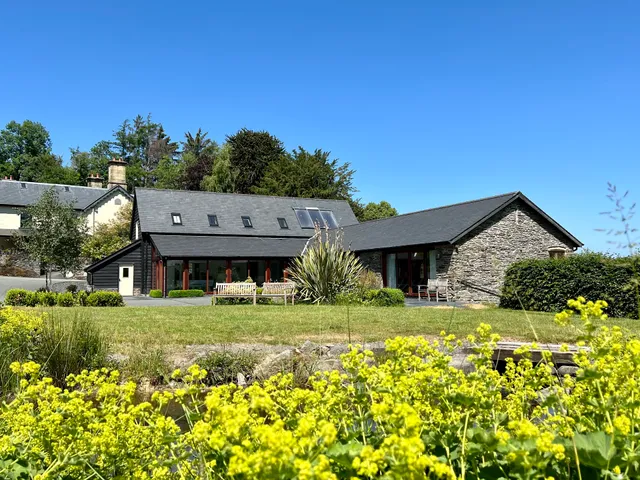 Garth Barns & Country House