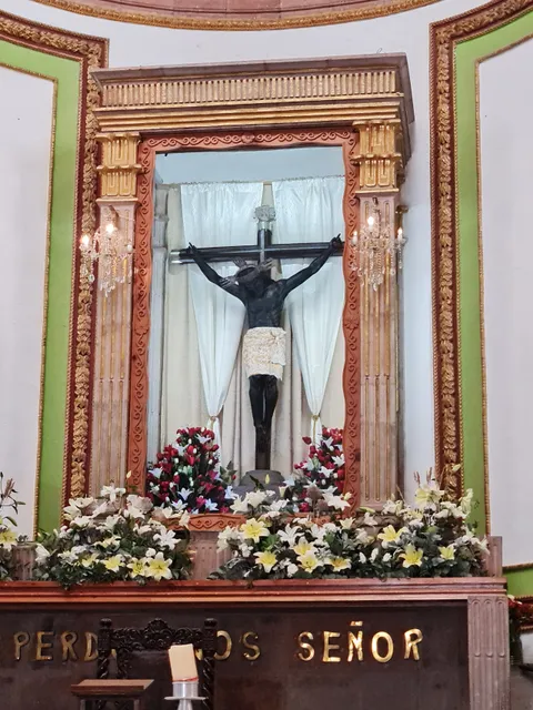 Santuario De Santa Maria Ahuacatlán (El Cristo Negro)