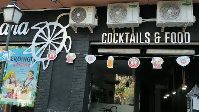 Ohana Cocktails & Food