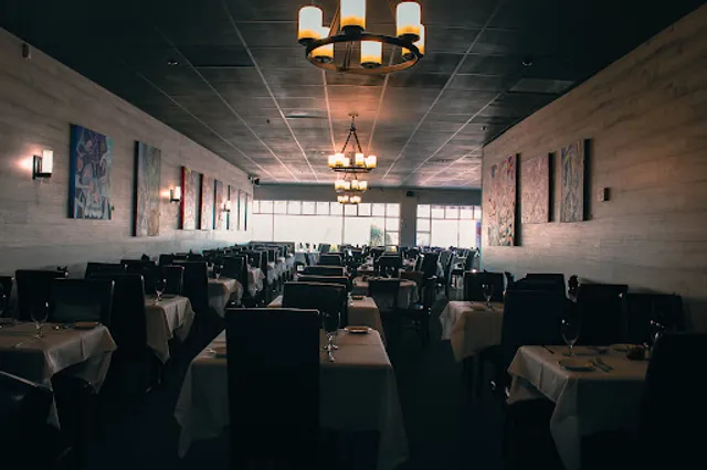 La Luna Italian Bistro & Bar