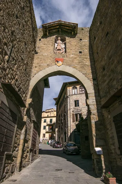 Romana Gate