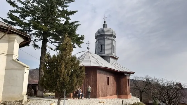 Dălhăuți Monastery