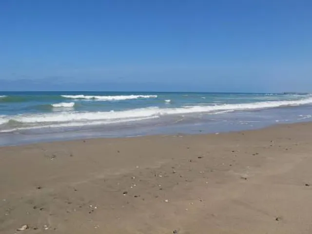 Punta Carnero, Ecuador
