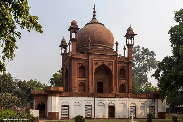 Roman Catholic Cemetery, Agra