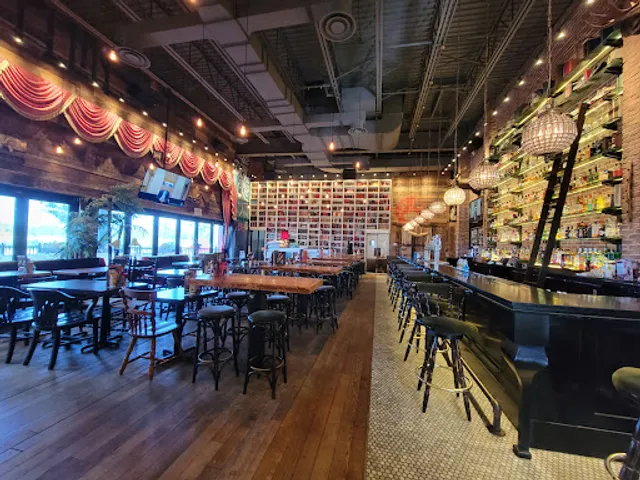 La Belle & La Boeuf - Burger Bar - Vaudreuil-Dorion