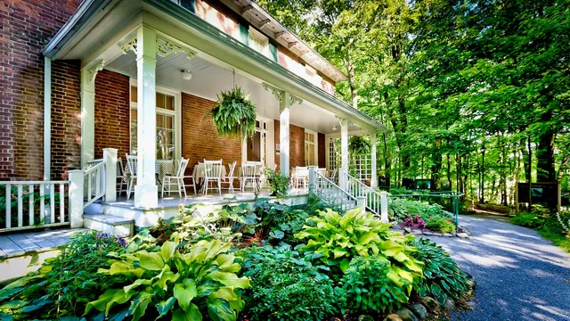 Uplands Cultural And Heritage Center