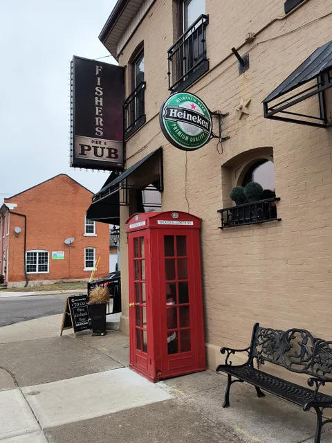 Fisher's Pier 4 Pub