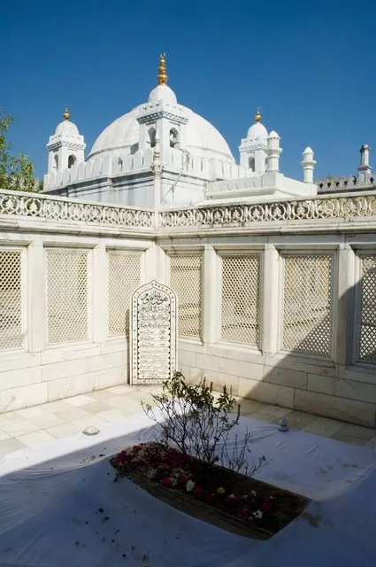 Tomb of Mughal Emperor Aurangzeb Alamgir