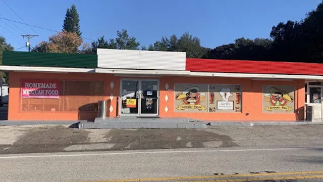 Arcies Tienda y Taqueria