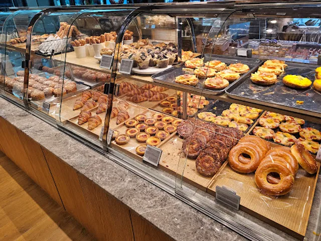 Lab of Paris Baguette