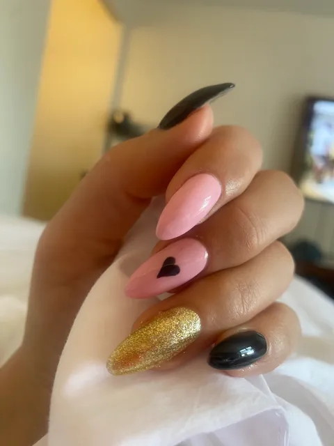 Pampr'd Soul Nail Salon & Spa