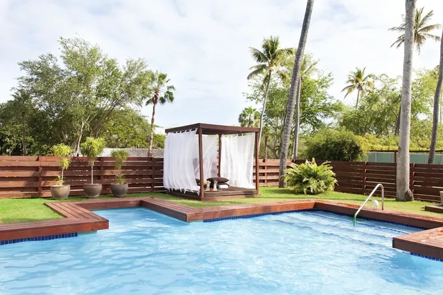 Villa Montana Beach Resort