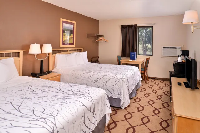 Cottonwood Inn and Conference Center