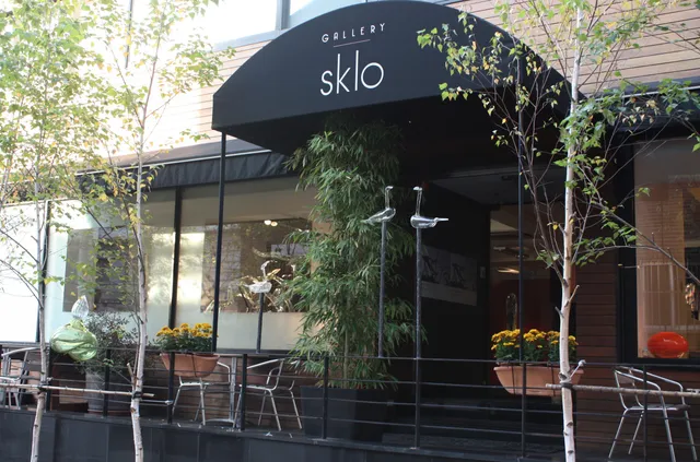 Gallery Sklo