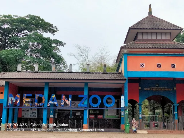 Kebun Binatang Simalingkar Medan