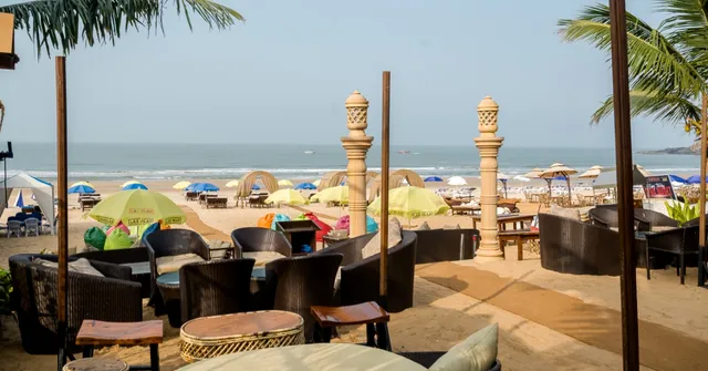 Las Olas - Bollywood Beach Club