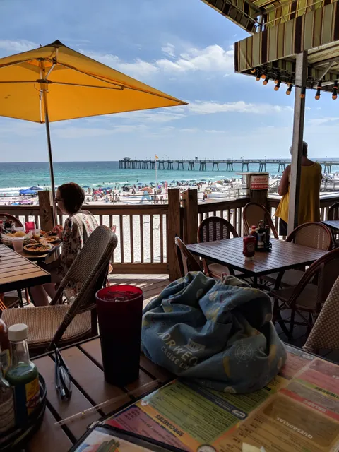 Pino Gelato Cafe At the Beach