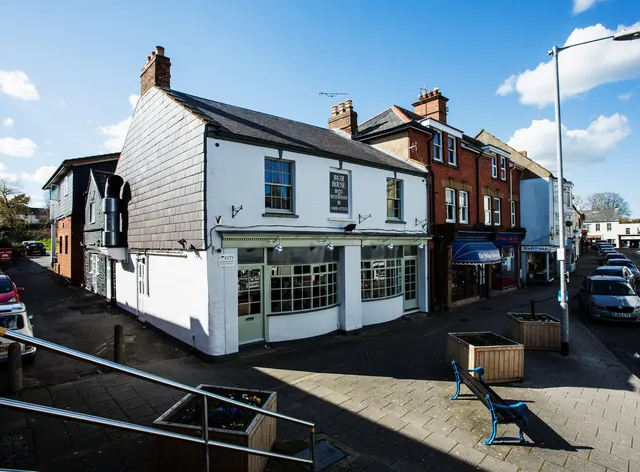 Bath House Hotel & Restaurant